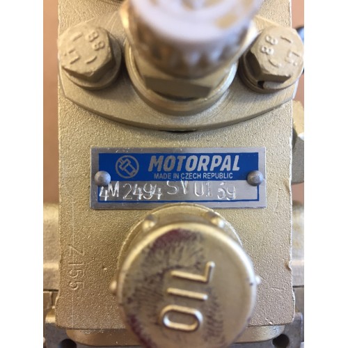 FUEL INJECTION PUMP FOR ZETOR TRACTOR 80009982 8011 8045 385A C385